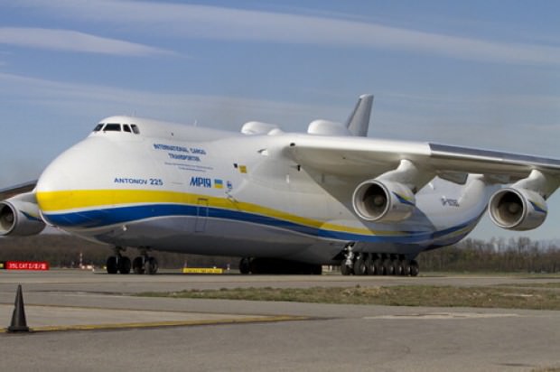 Il più grande aereo del mondo è atterrato a Malpensa