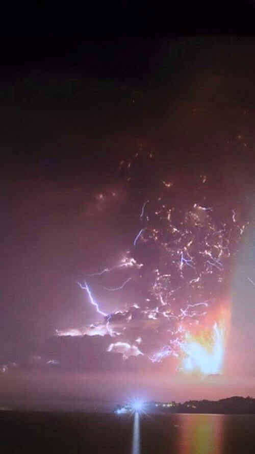 Tempesta di fulmini sul Calbuco