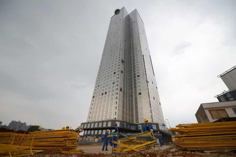 Costruito grattacielo di 57 piani in 19 giorni in Cina