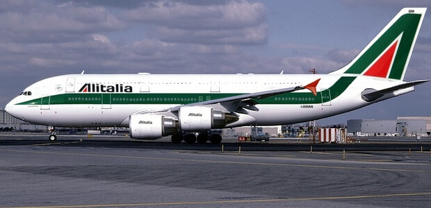 Aereo Alitalia circondato a New York, minaccia chimica a bordo