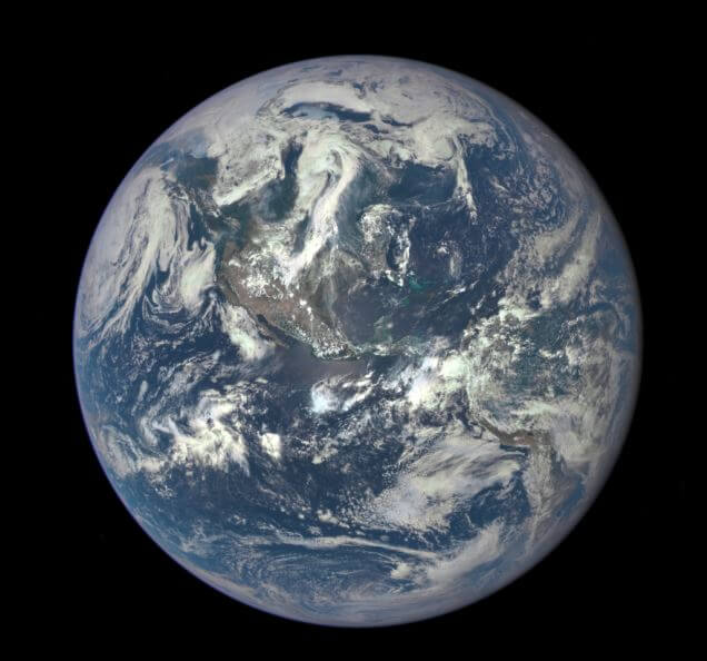 La Terra, una biglia blu di inestimabile valore