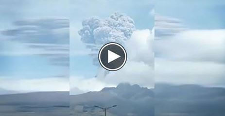 Eruzione vulcano Cotopaxi in Ecuador, è considerato uno dei vulcani più pericolosi al mondo