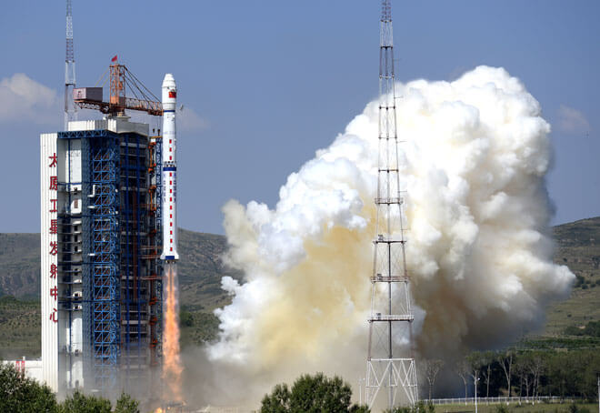 Detriti spaziali cadono su un gruppo di abitazioni in Cina, nessun ferito
