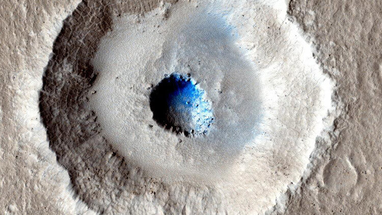 Marte, scoperto un cratere contenente ghiaccio