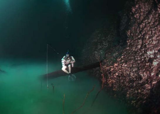 Yucatan: fiume sottomarino scoperto da un fotografo