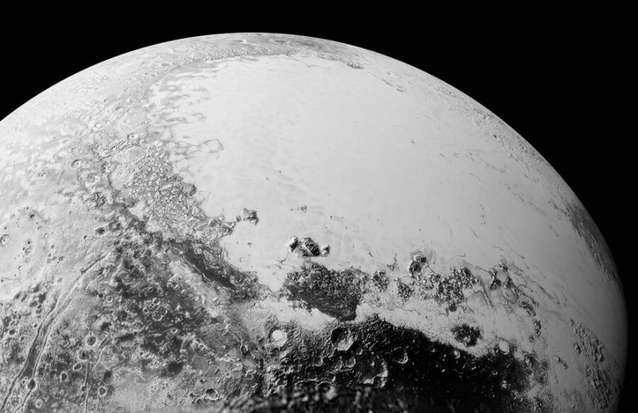 La superficie di Plutone è molto più complessa di quanto si potesse immaginare