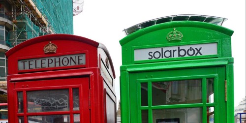 Londra, le cabine telefoniche si tingono di verde