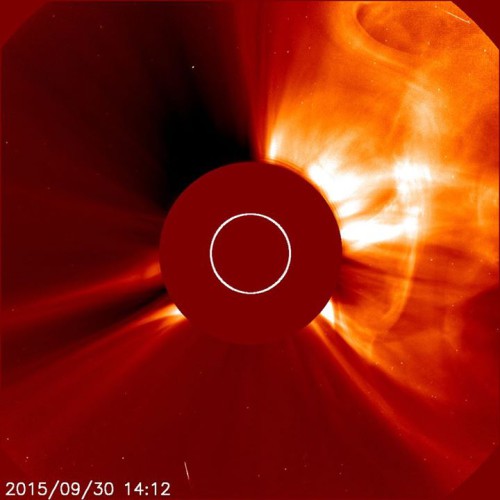 Eruzione solare dalla regione AR 2423, non è diretta verso la Terra