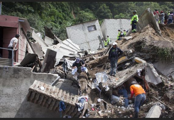 Frana Guatemala: catastrofica situazione si temono oltre 1000 vittime