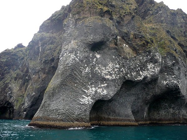 Elephant rock: la roccia a forma di elefante nell’isola di Heimaey