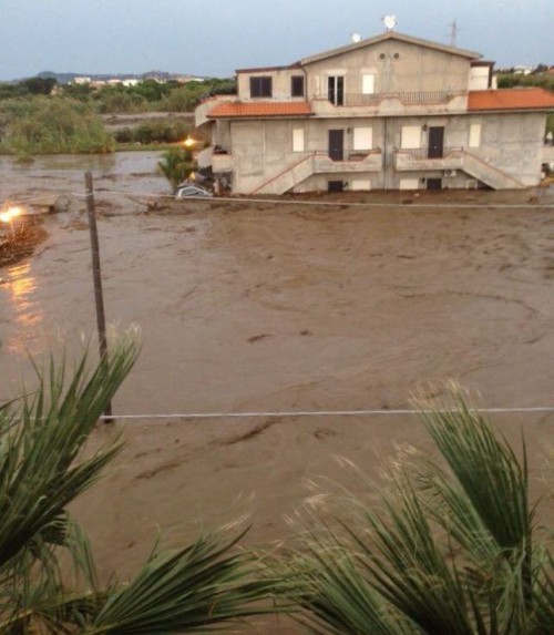 Alluvione in Sicilia, tutte le immagini del disastro in tempo reale