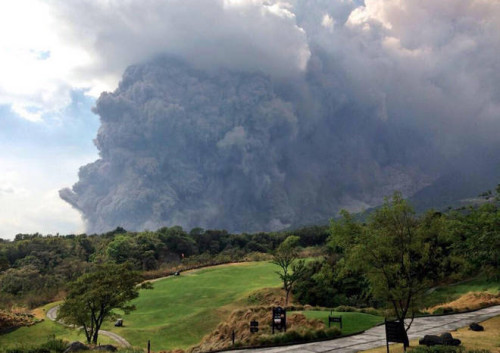 Colossale eruzione del vulcano Fuego in Guatemala