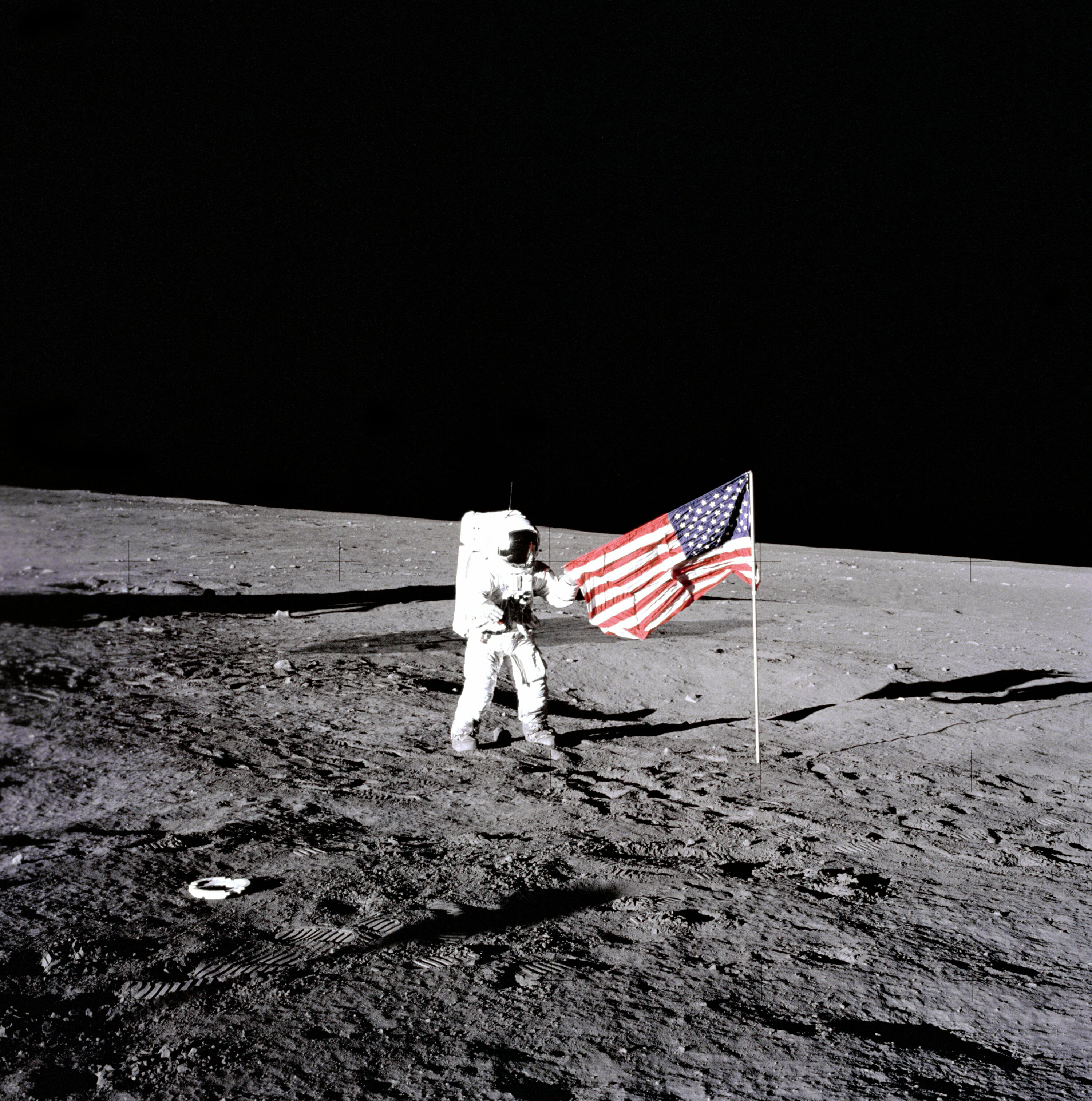 Era  il 19 novembre del 1969 quando l’Apollo 12 arrivò sulla Luna: di nuovo l’uomo poté calpestare il suolo lunare