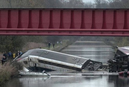 Francia: treno alta velocità deragliato vicino Strasburgo: 10 morti