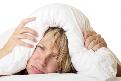 Rischi dell’insonnia e del dormire poco: dal calo del desiderio sessuale al cancro al seno