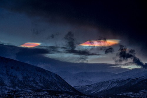Tromso: spettacolari nubi arcobaleno, tutte le immagini