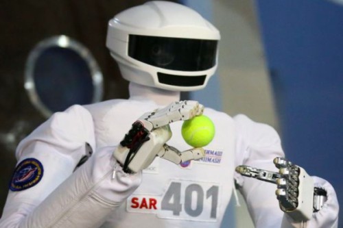 Russia: colonizzare la Luna con un robot umanoide, SAR- 401
