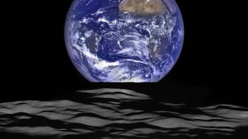 Nasa: nuova spettacolare foto della Terra vista dalla Luna