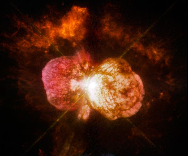 Scienziati scoprono cinque gemelli di Eta Carinae