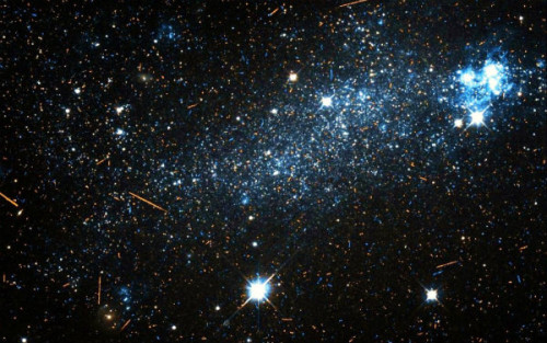 Galassia dalla forma inedita scoperta da Hubble