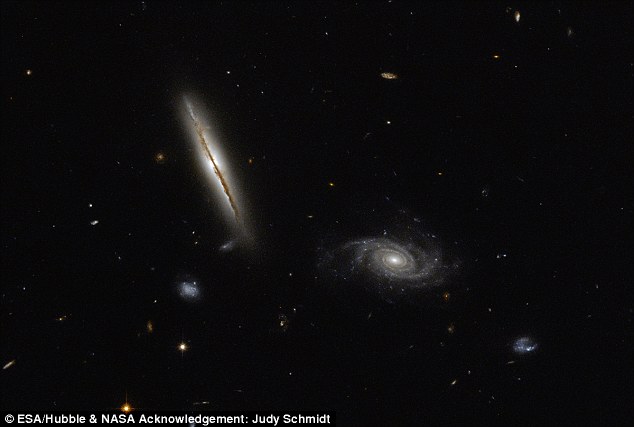 Telescopio Hubble, individuata una misteriosa galassia