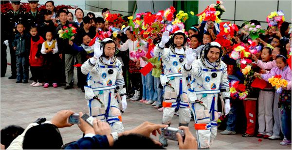 Cina alla conquista dello spazio: pronto il lancio di venti navicelle