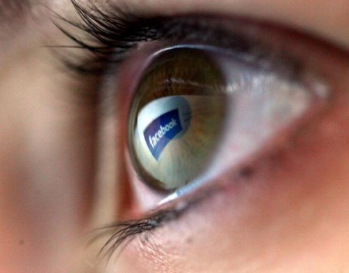 Facebook, può influenzare il cervello come la cocaina
