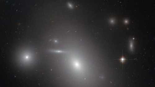 Astronomia, scoperto un buco nero gigante