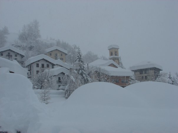 Neve Alpi, previsti accumuli fino a 100 cm in 24 ore