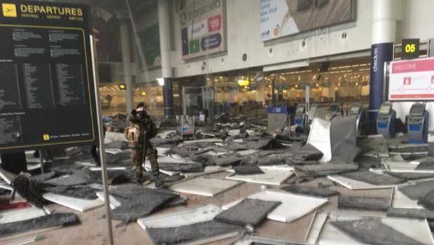 Attentato Bruxelles, esplosioni all’aeroporto ed alla fermata metro Malebeek
