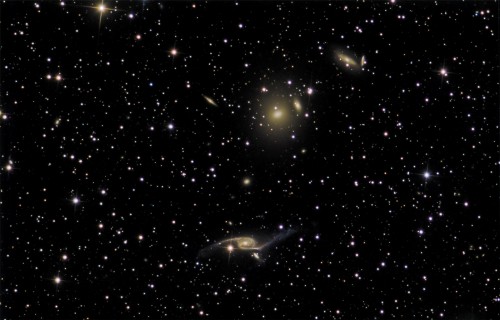 Galassie brillanti come 100 miliardi di soli, scoperta shock degli astronomi