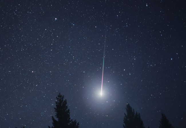 Pioggia di meteoriti da metà Aprile, è la coda della cometa di Halley