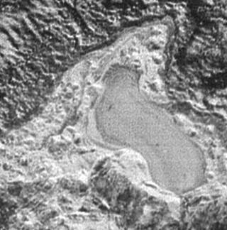 Laghi e fiumi di azoto sulla superficie di Plutone