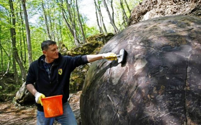 Roccia sferica scoperta in Bosnia, ancora dubbi sulla sua natura