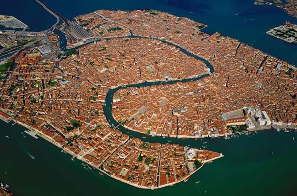 Venezia: rilevato sprofondamento della laguna e del delta del Po