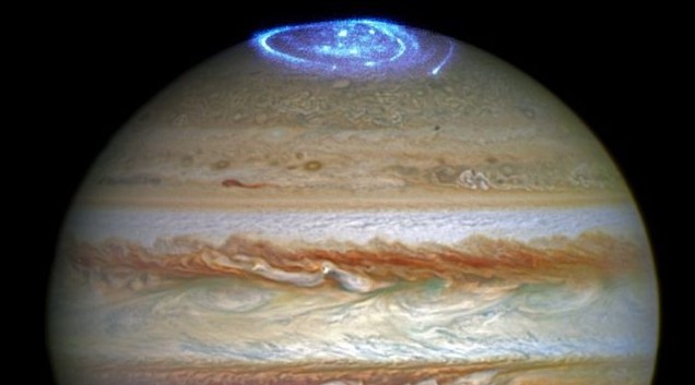 Giove: le impressionanti aurore catturate da Hubble
