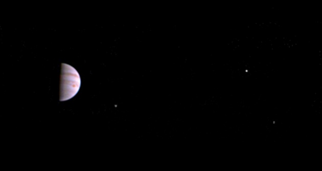 Giove: ecco la prima foto di Juno con Io, Europa e Ganimede