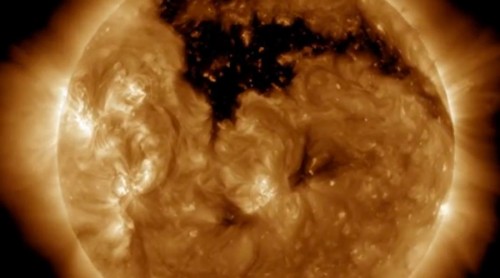 Sole: avvistato buco coronale, in arrivo sciame di particelle