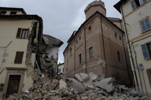 Terremoto: forte scossa nella notte terrorizza gli sfollati