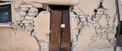 Terremoto, l’allarme: ‘Lo sciame sismico durerà anni’
