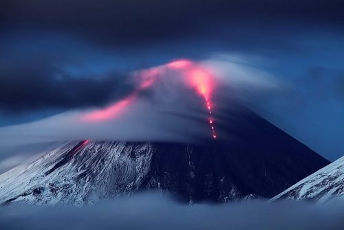 Siberia: erutta uno dei vulcani più alti al mondo, il Klyuchevskaya Sopka