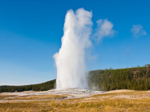 USA: il geyser Old Faythful produce neve, l’incredibile video