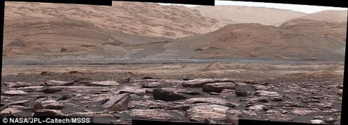 Rocce viola su Marte: la foto di Curiosity del Monte Sharp