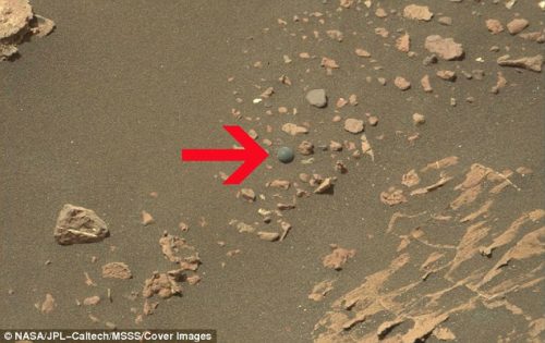 Marte, spunta una pallina sulla superficie del pianeta