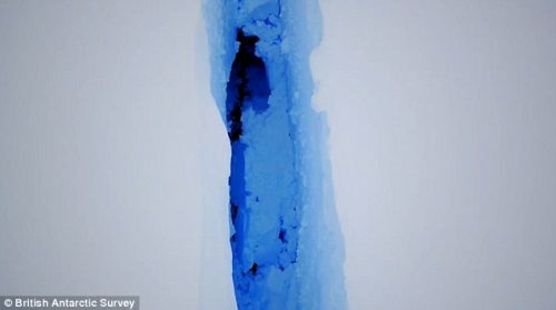 Antartide: la piattaforma Larsen si sta fratturando ad incredibile velocità