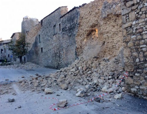 Terremoto Centro Italia: crolli e danni a Spoleto