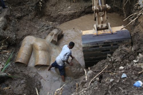 Egitto, colossale statua di Ramses II scoperta a Il Cairo