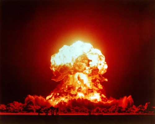 Test nucleari: in rete i video delle esplosioni