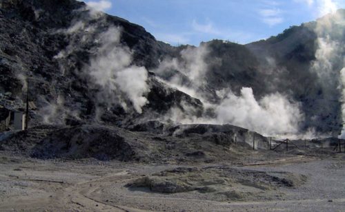 Campi Flegrei: un lago di magma in crescita in profondità
