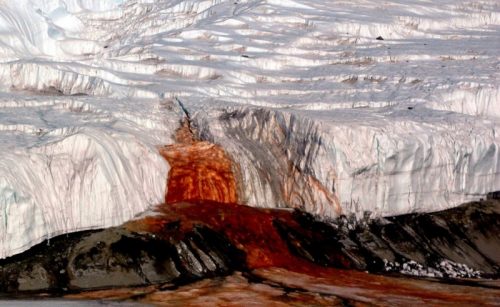 cascate-rosso-sangue-e1493456499914-1.jpg